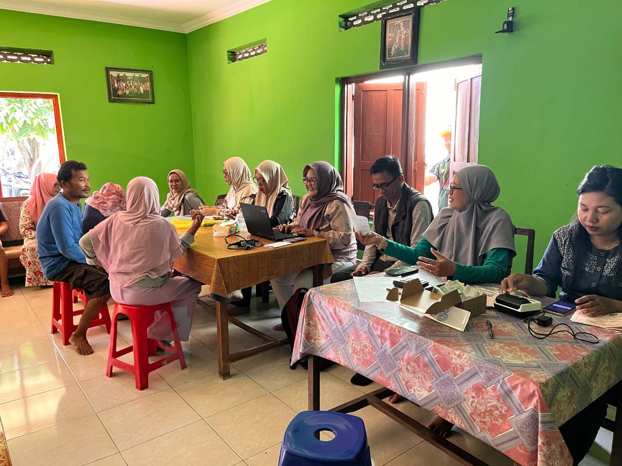 Jemput Bola Adminduk Padukuhan (JEMPOL AMPUH)