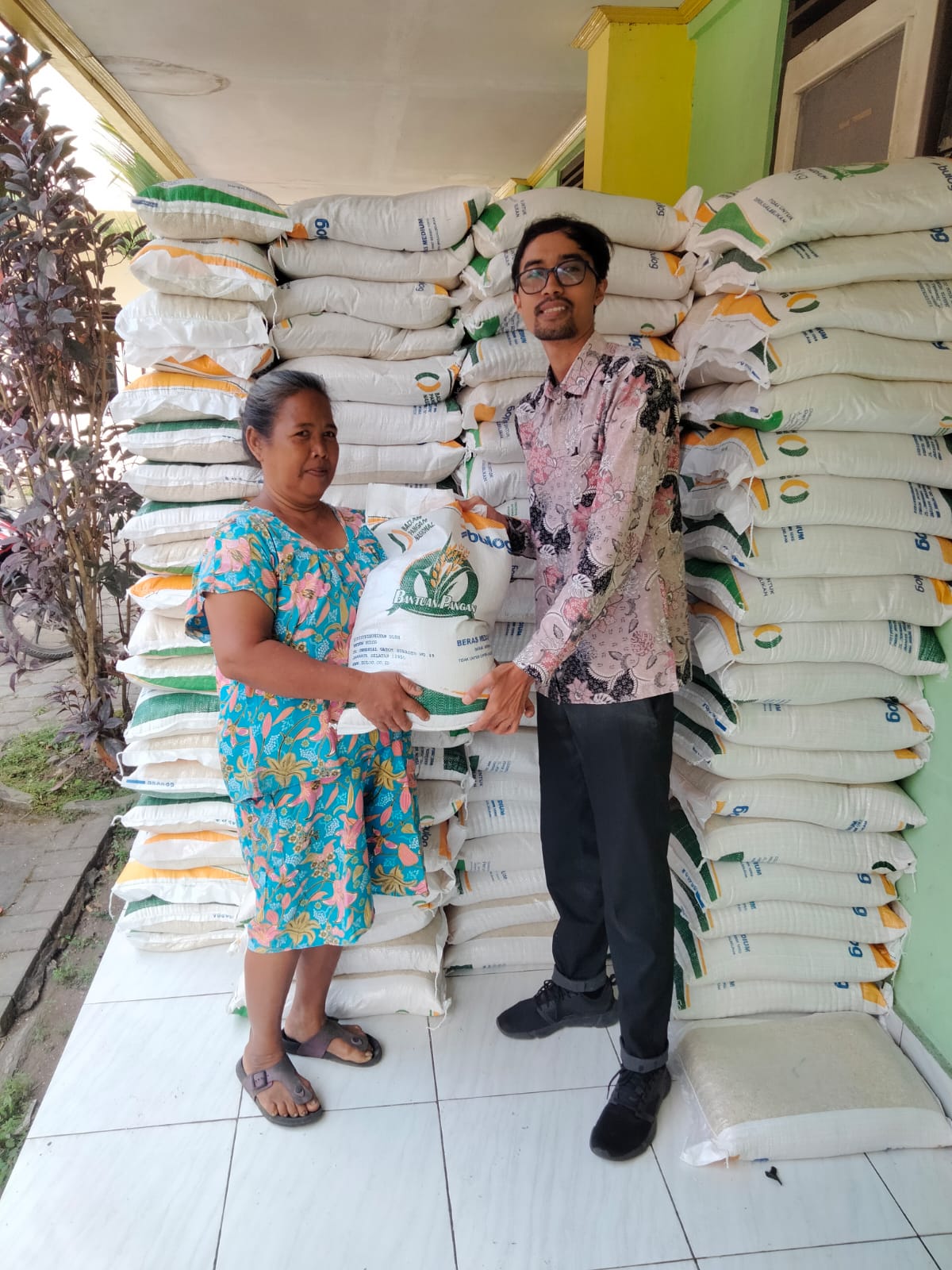 Penyaluran Bantuan Beras